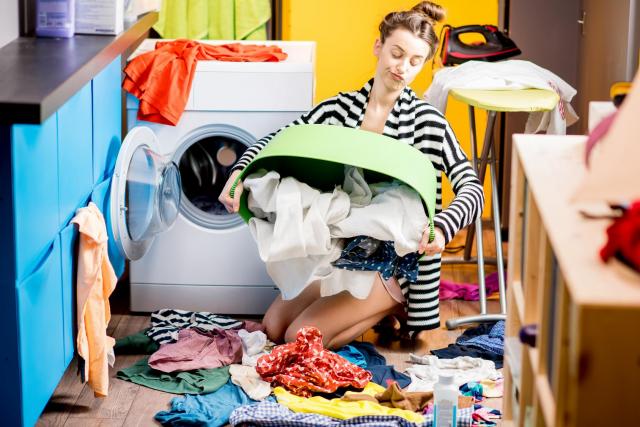 Technologia w służbie ubrań – jak prać, aby zachować jakość odzieży?