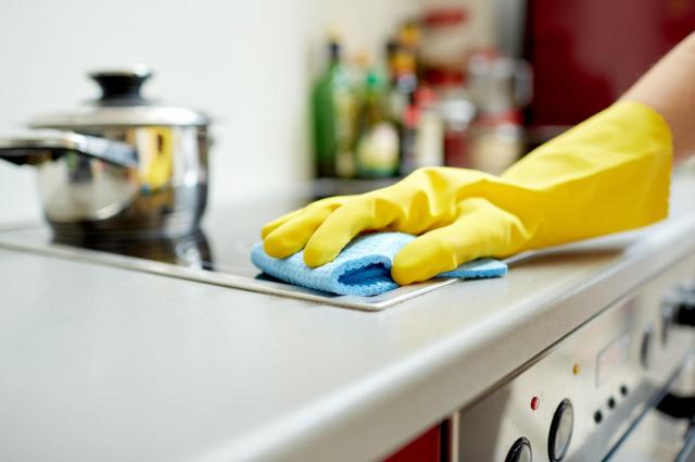 Poradnik Pani domu: Jak utrzymać czystość w kuchni na dłużej?
